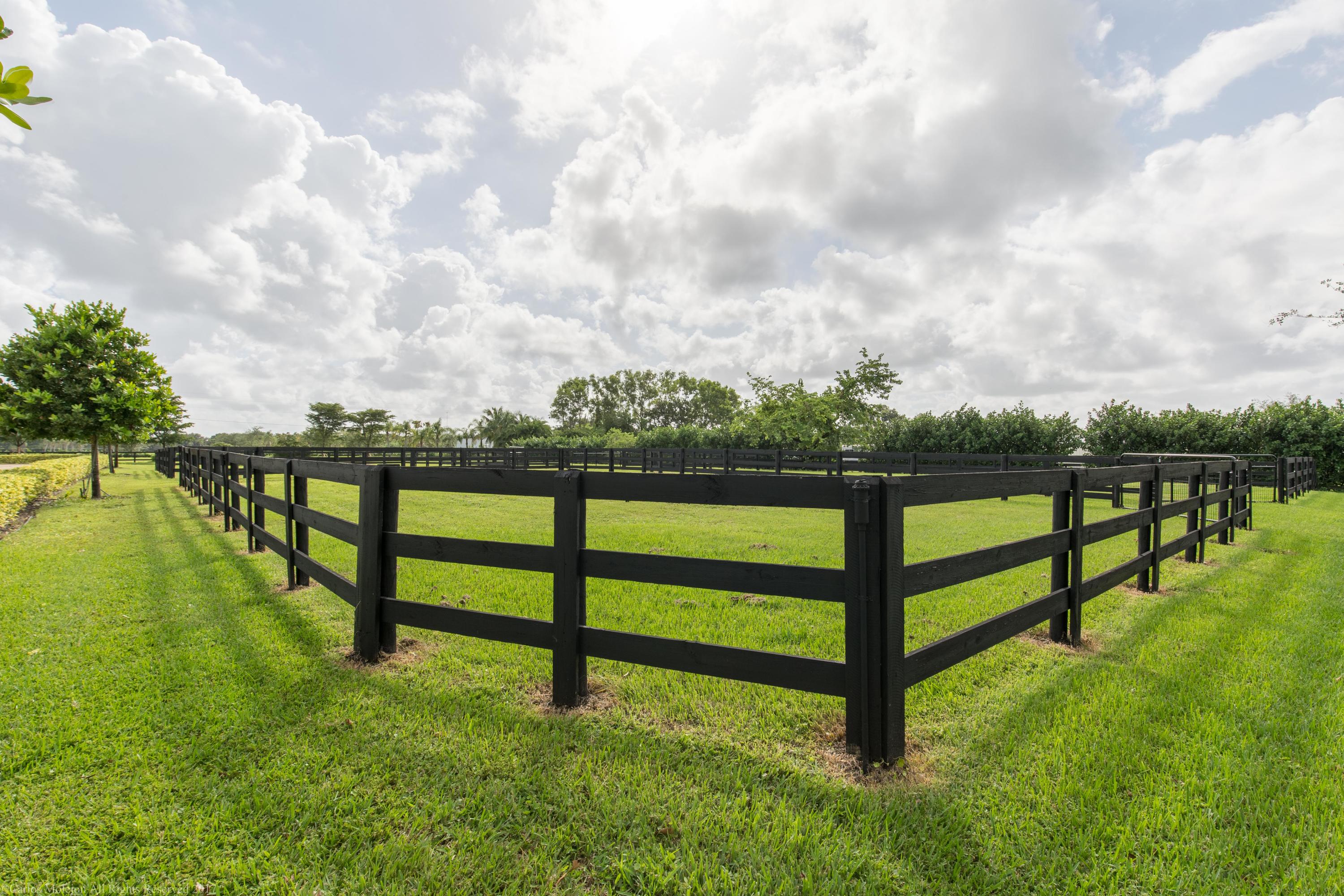 PALM BEACH POINT EAST - Residential