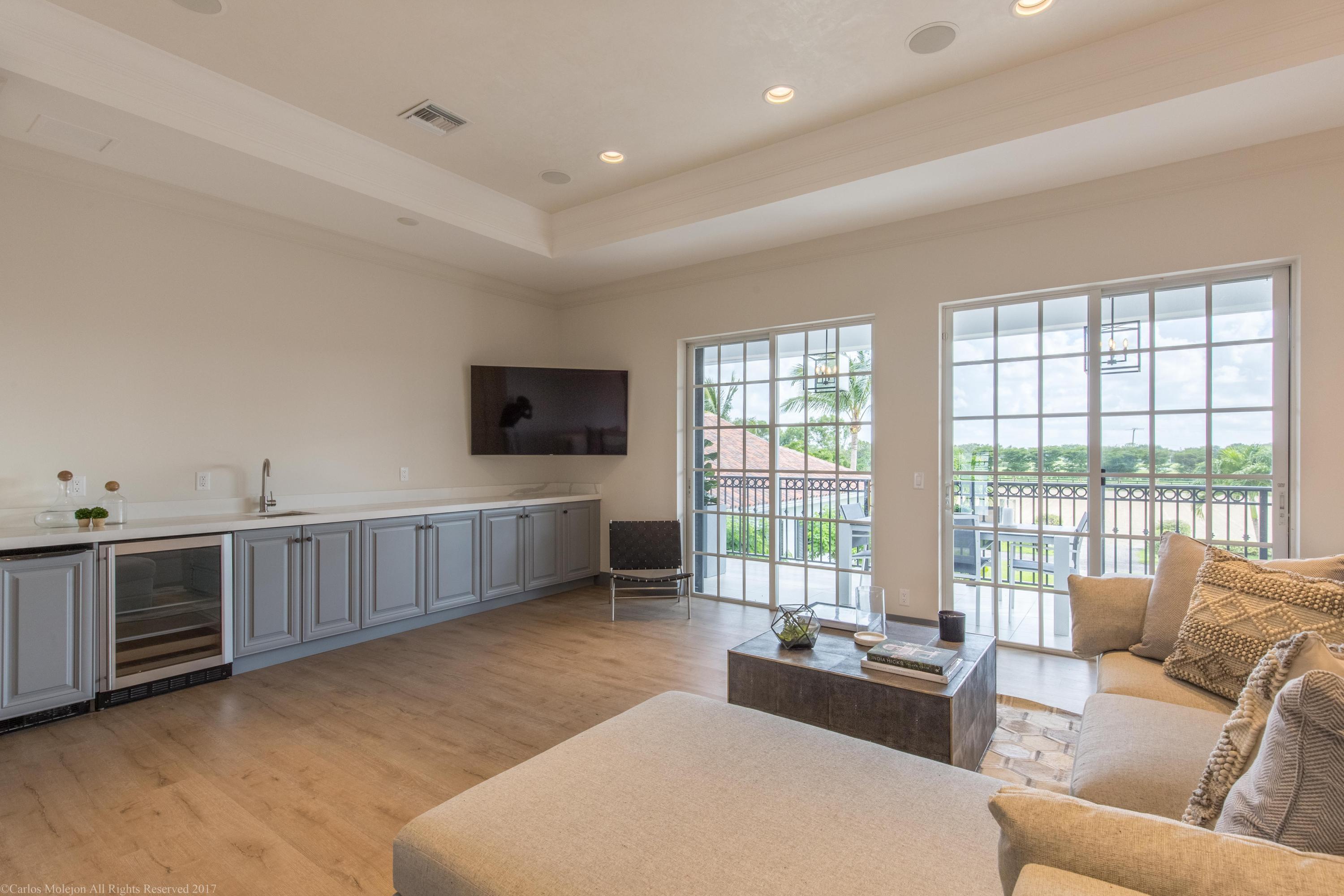 PALM BEACH POINT EAST - Residential