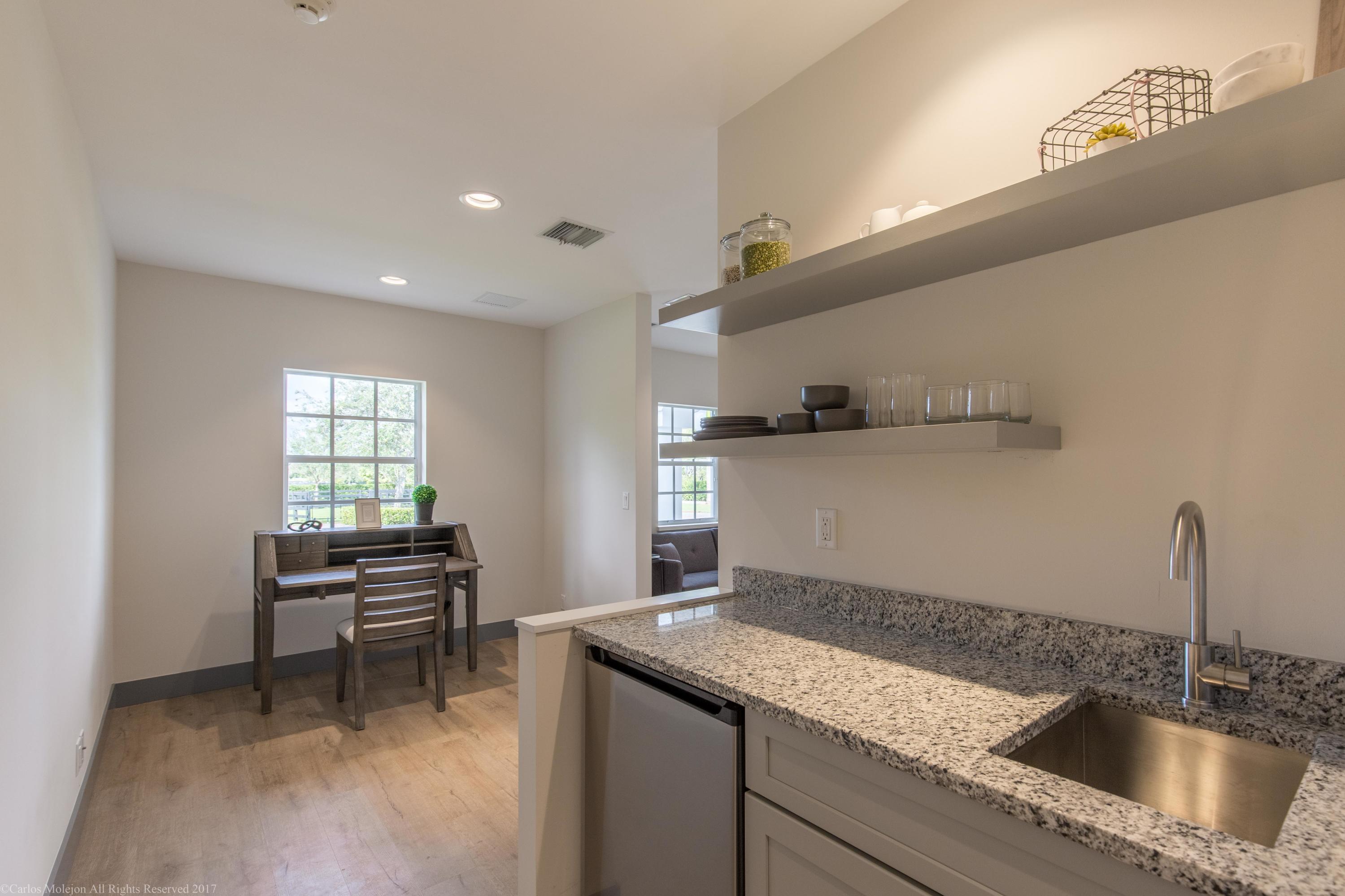 PALM BEACH POINT EAST - Residential