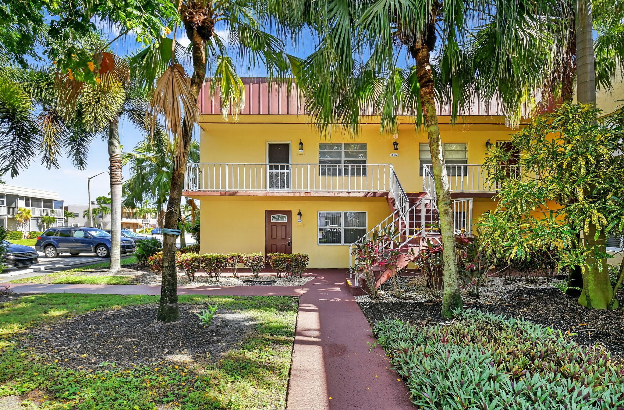 KINGS POINT FLANDERS CONDOS - Residential
