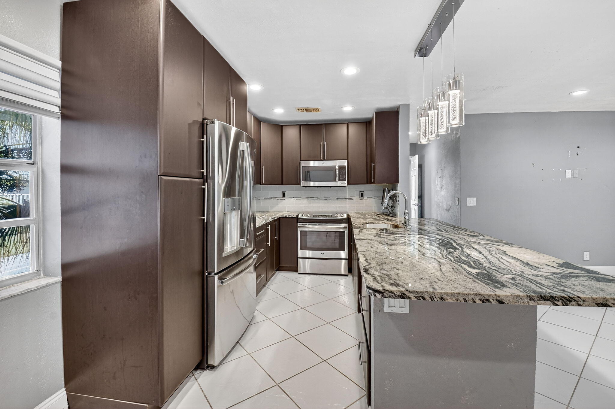 KINGS POINT FLANDERS CONDOS - Residential