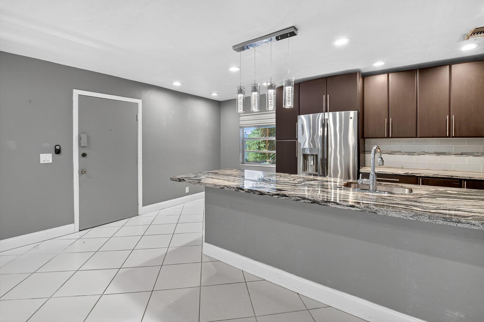 KINGS POINT FLANDERS CONDOS - Residential