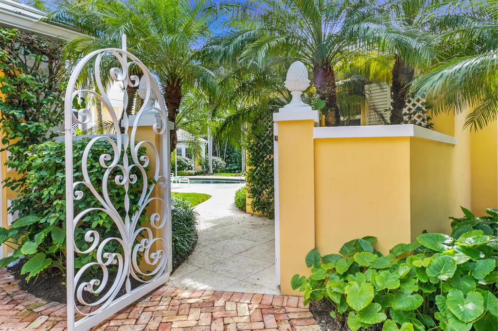 JUPITER ISLAND - Residential