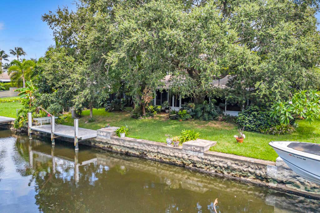 Photo of 1200 Orange Isle, Fort Lauderdale, FL 33315 (MLS # B26064637)
