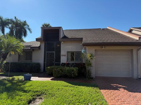HOME MAX REALTY INTERNATIONAL 6742 Versailles Court Lake Worth FL 33467