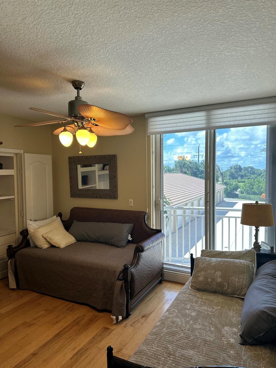 THE ATRIUM ON THE OCEAN, - Residential Lease