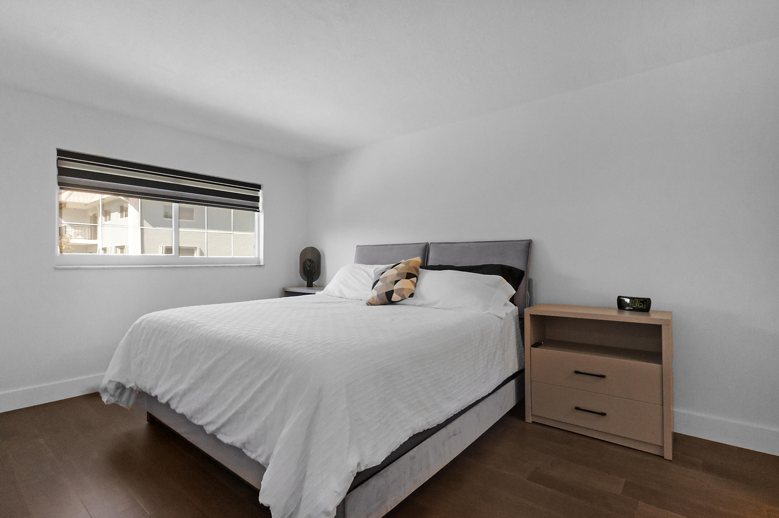 RIVER MANOR CONDO - Residential