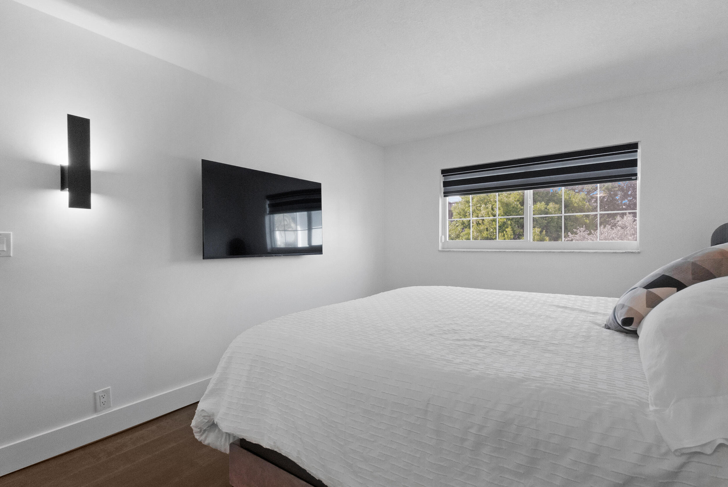 RIVER MANOR CONDO - Residential