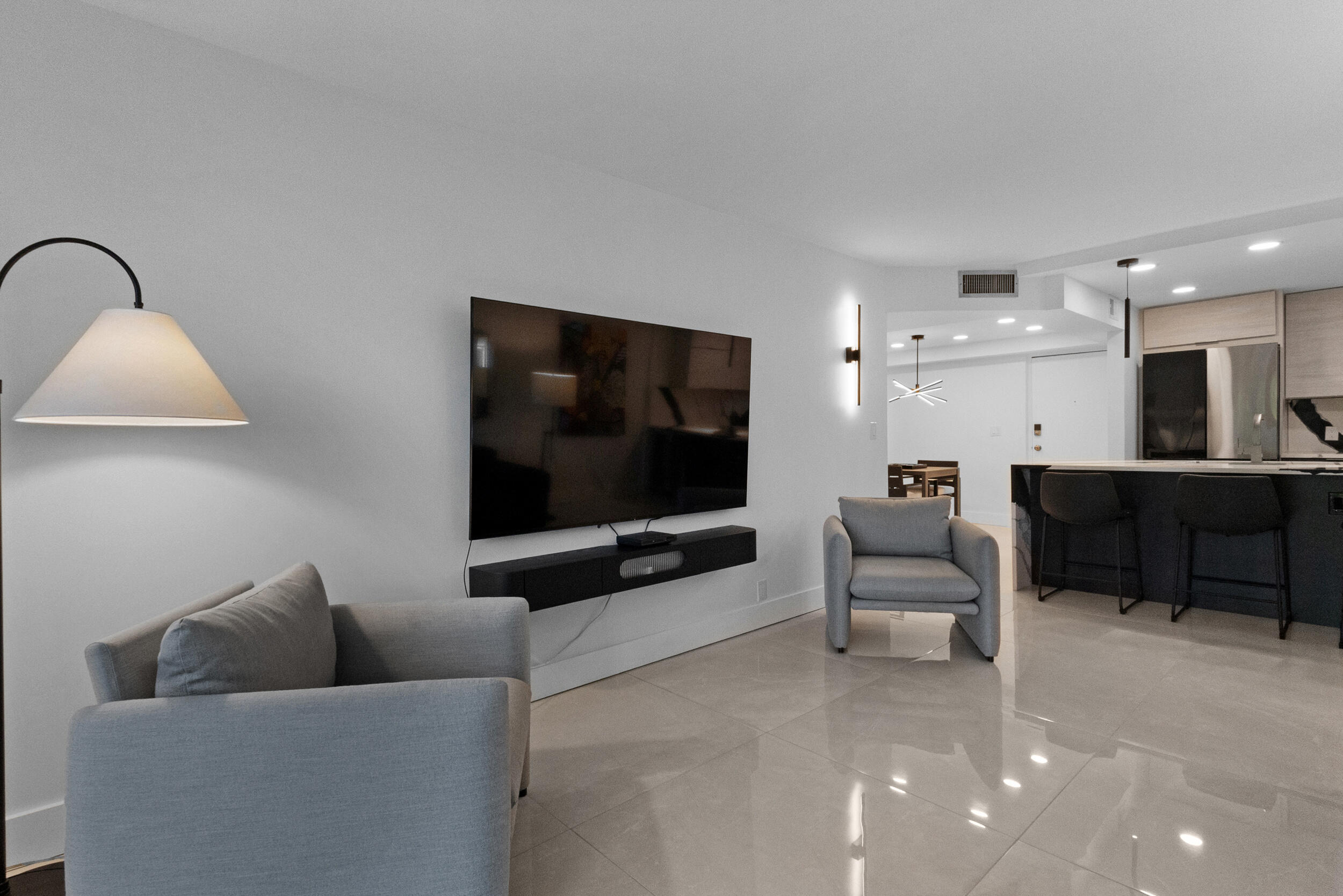 RIVER MANOR CONDO - Residential