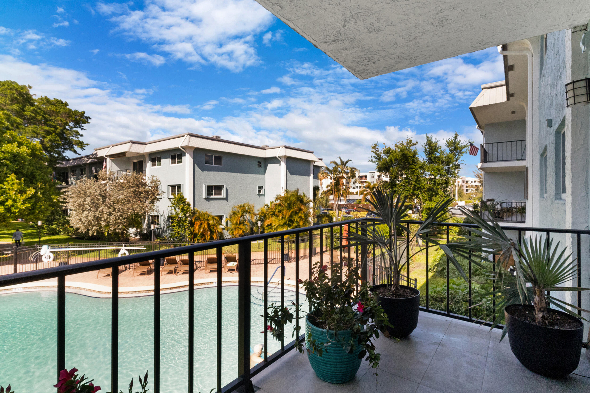 3004 NE 5th Terrace 210-c