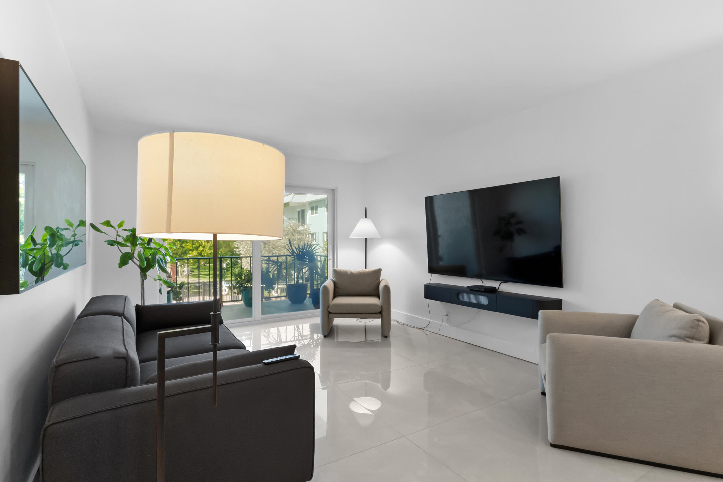 RIVER MANOR CONDO - Residential