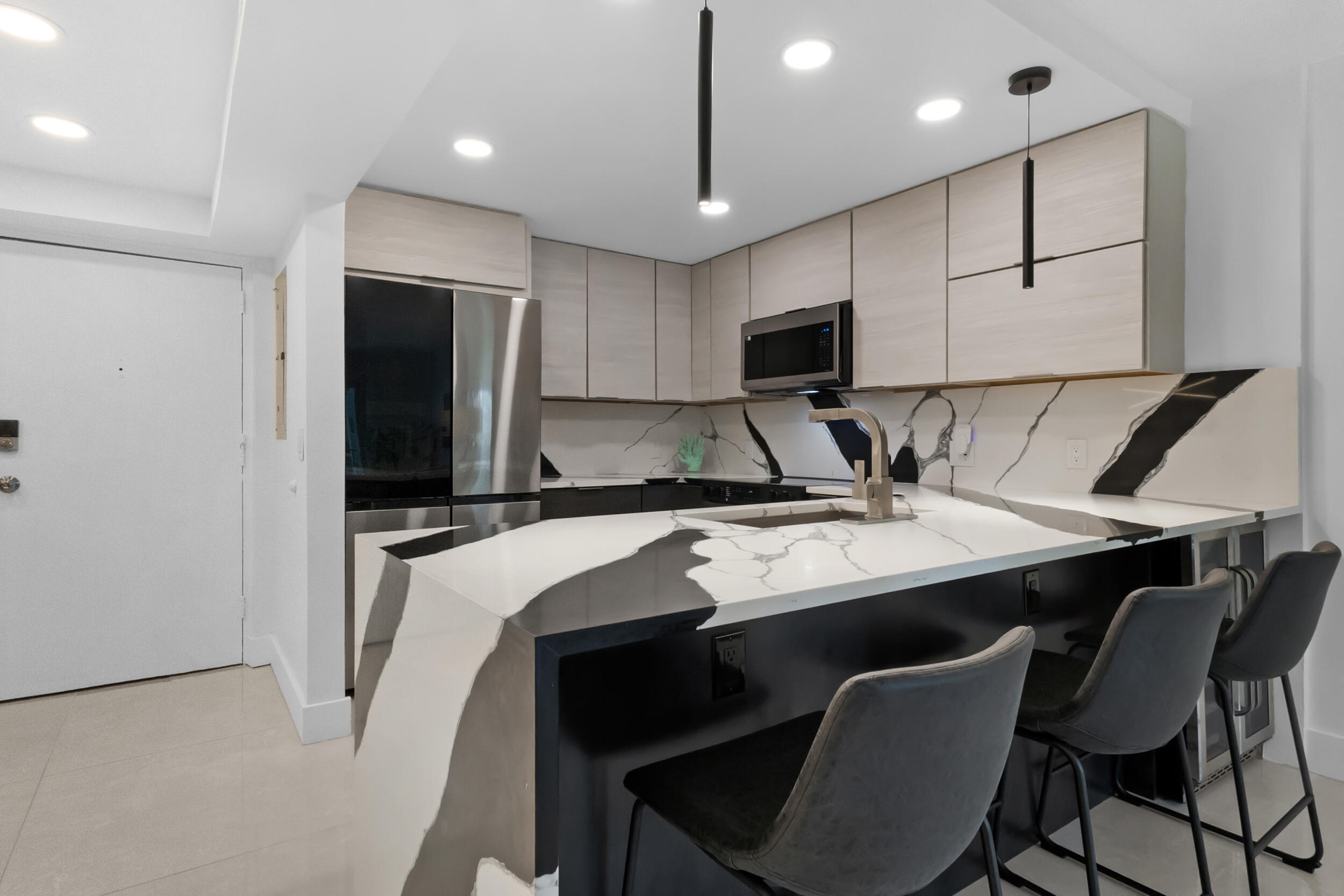 3004 NE 5th Terrace 210-c