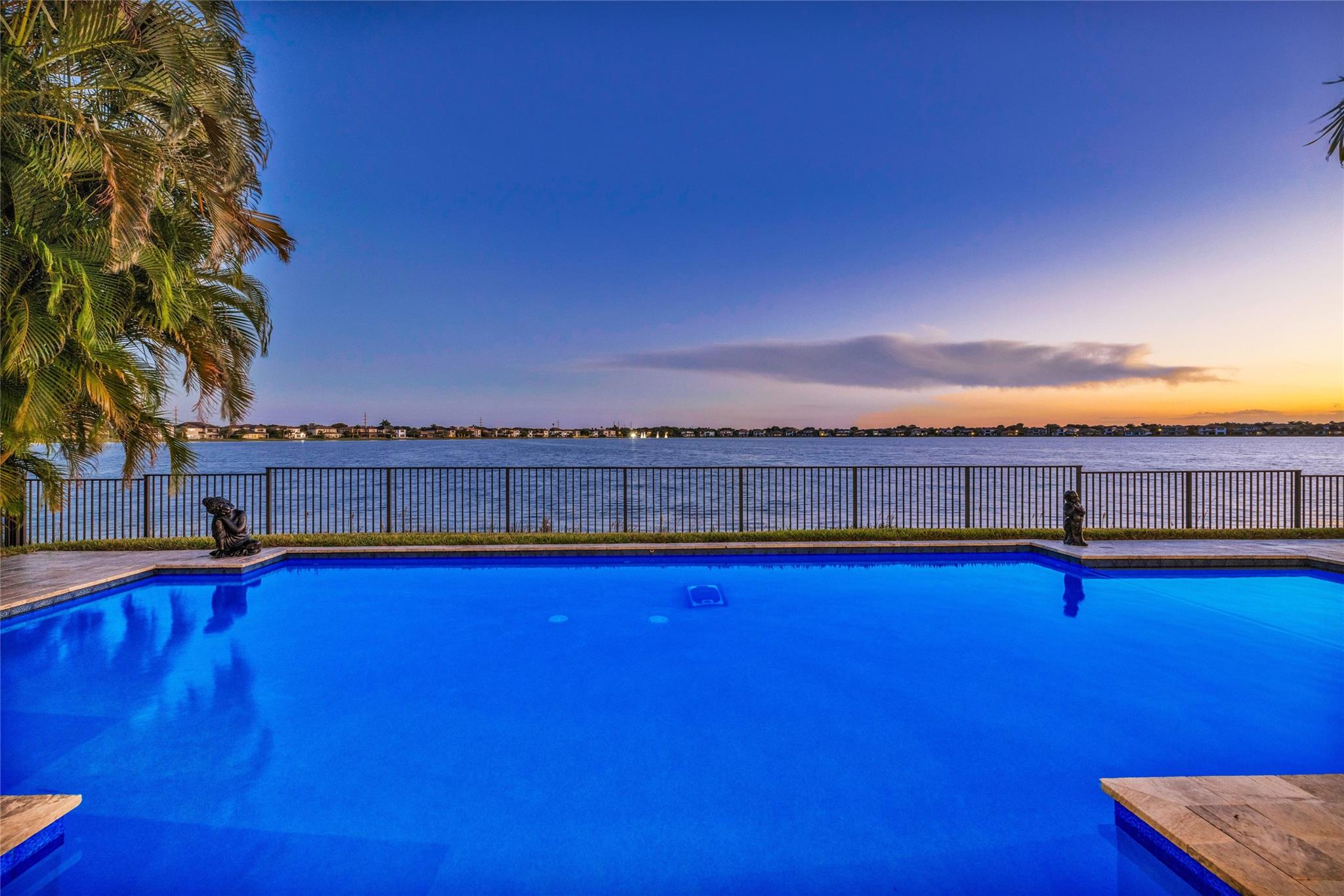 11320 Carrington Ave