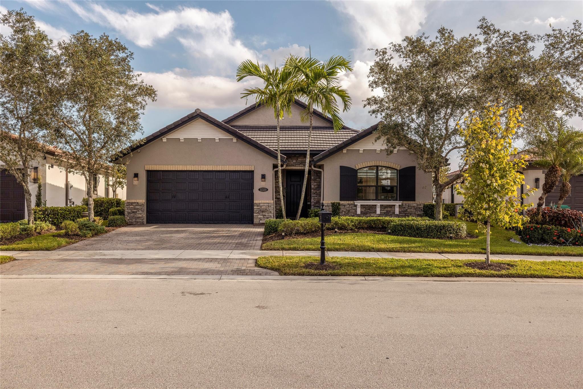 11320 Carrington Ave