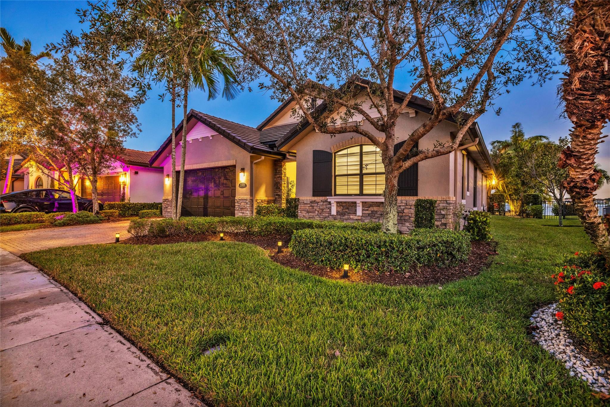 11320 Carrington Ave