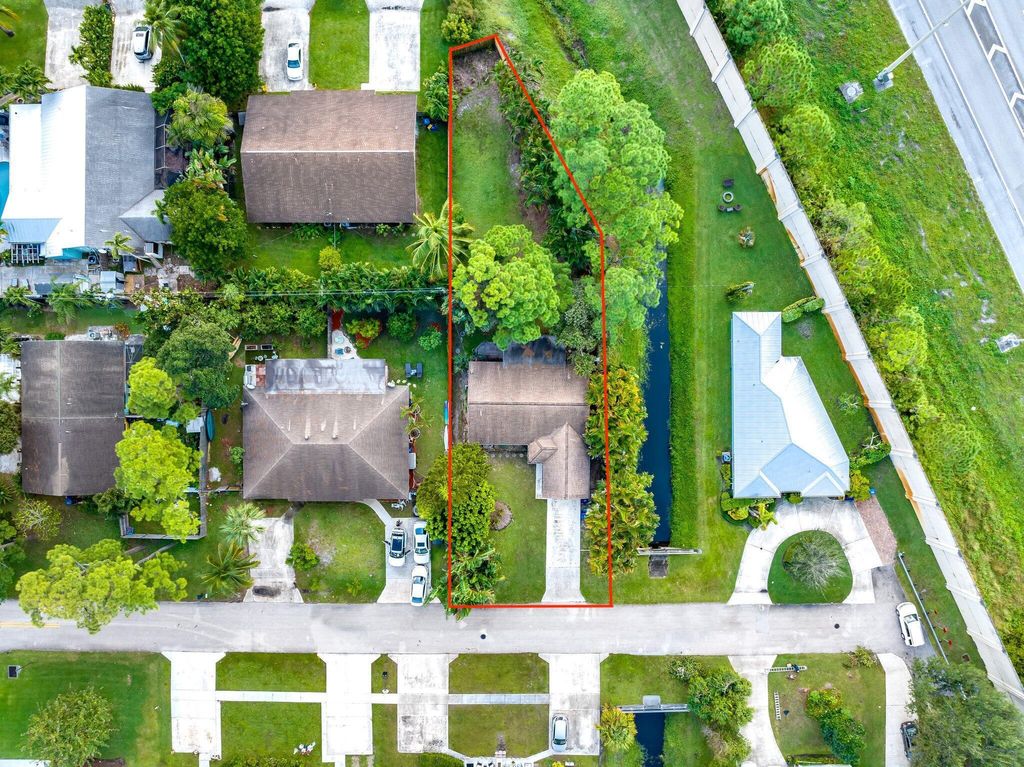 Photo of 6192 Heather Street, Jupiter, FL 33458 (MLS # R10940848)