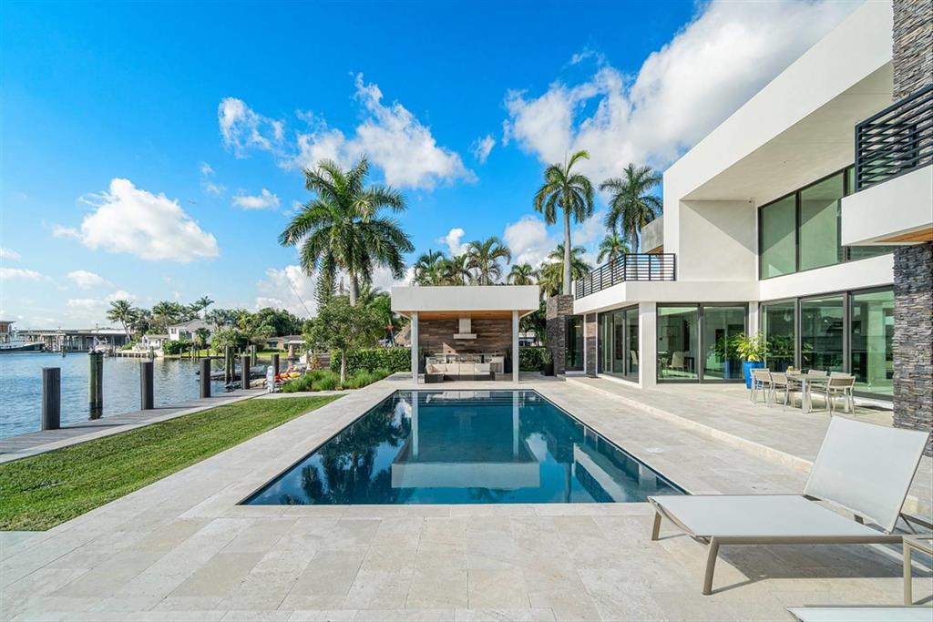 Riverland Manor - Residential