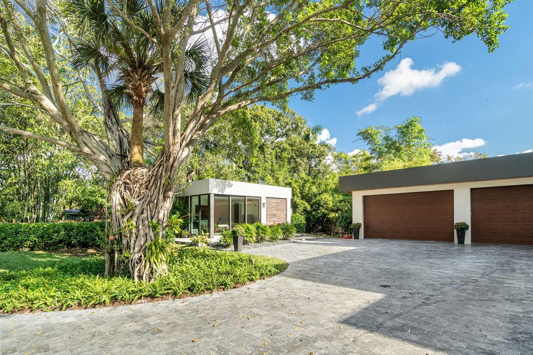 Riverland Manor - Residential