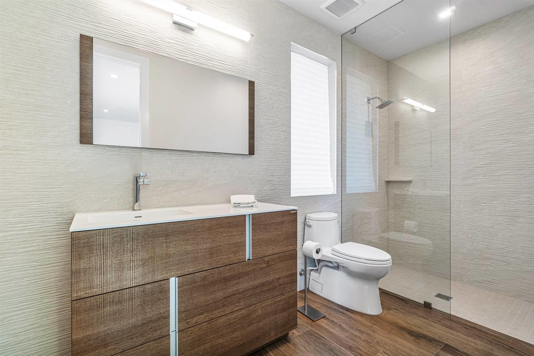 Riverland Manor - Residential