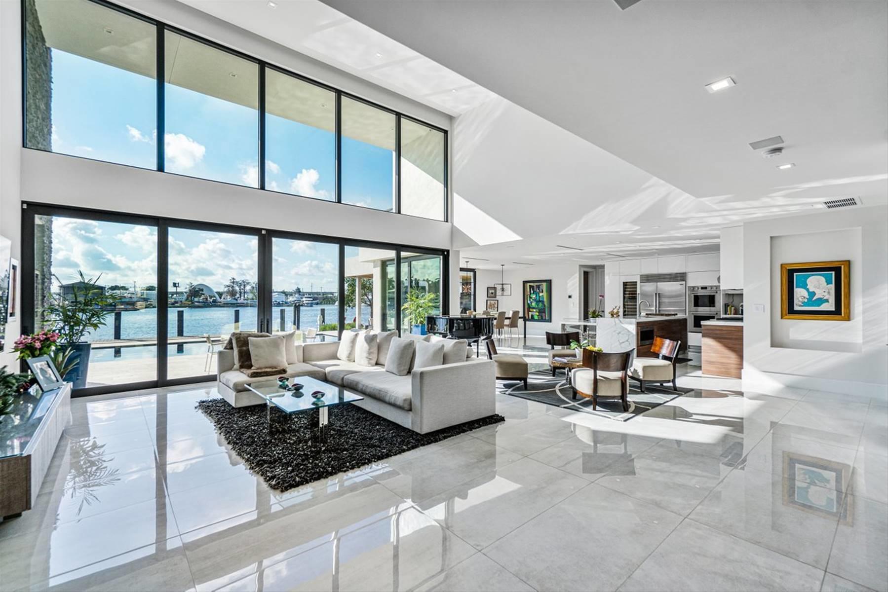 Riverland Manor - Residential