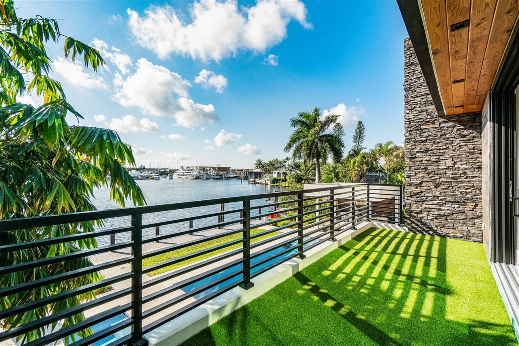 Riverland Manor - Residential