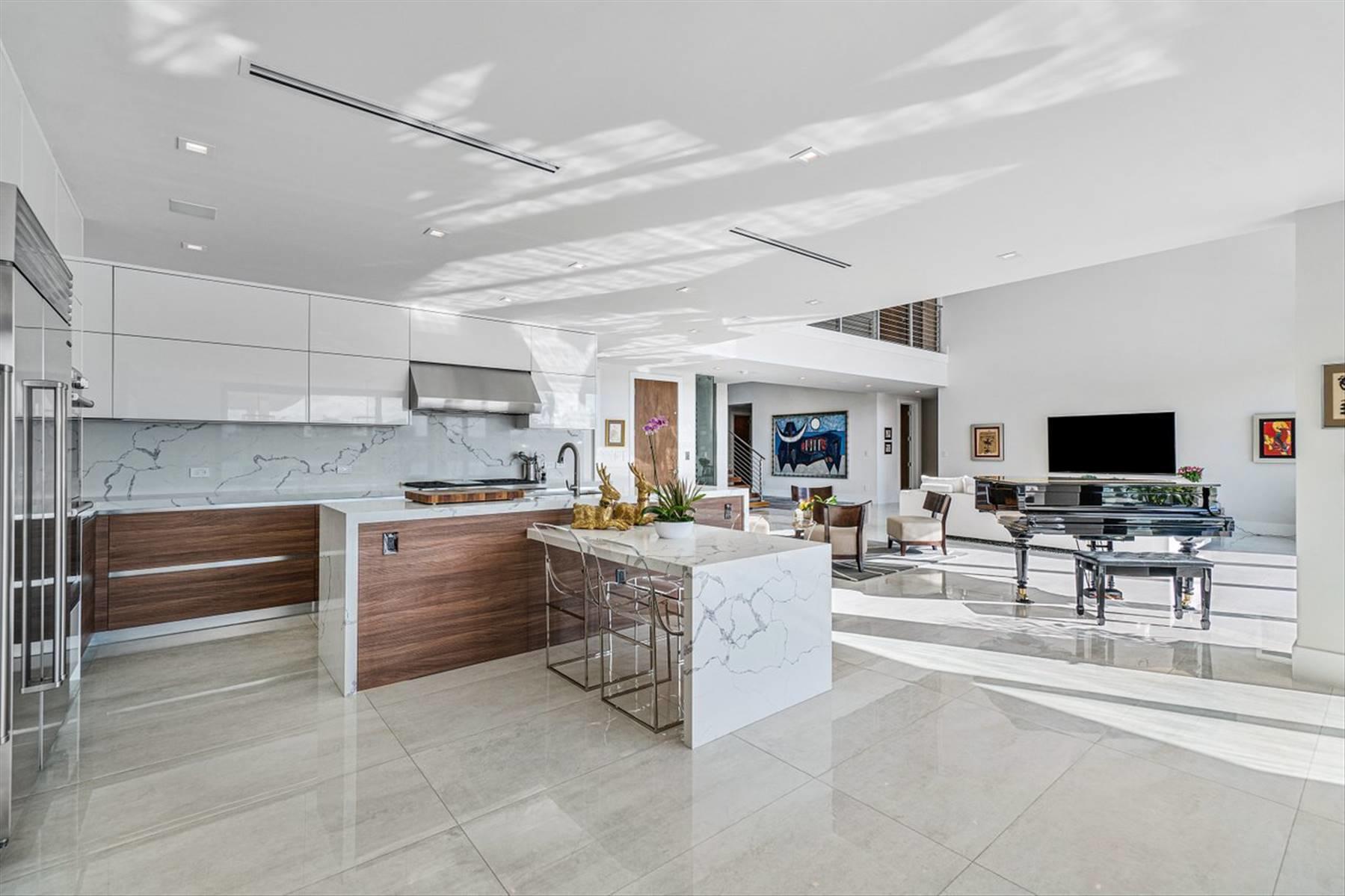 Riverland Manor - Residential