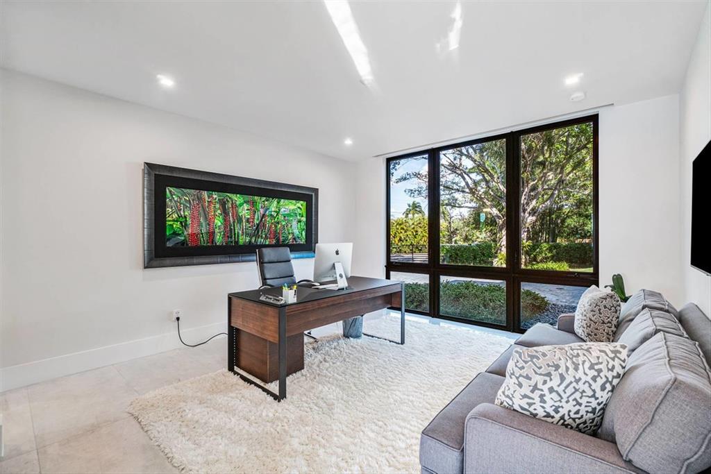 Riverland Manor - Residential