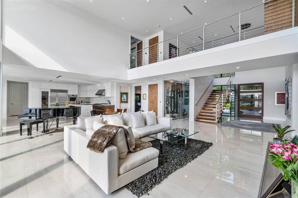 Riverland Manor - Residential