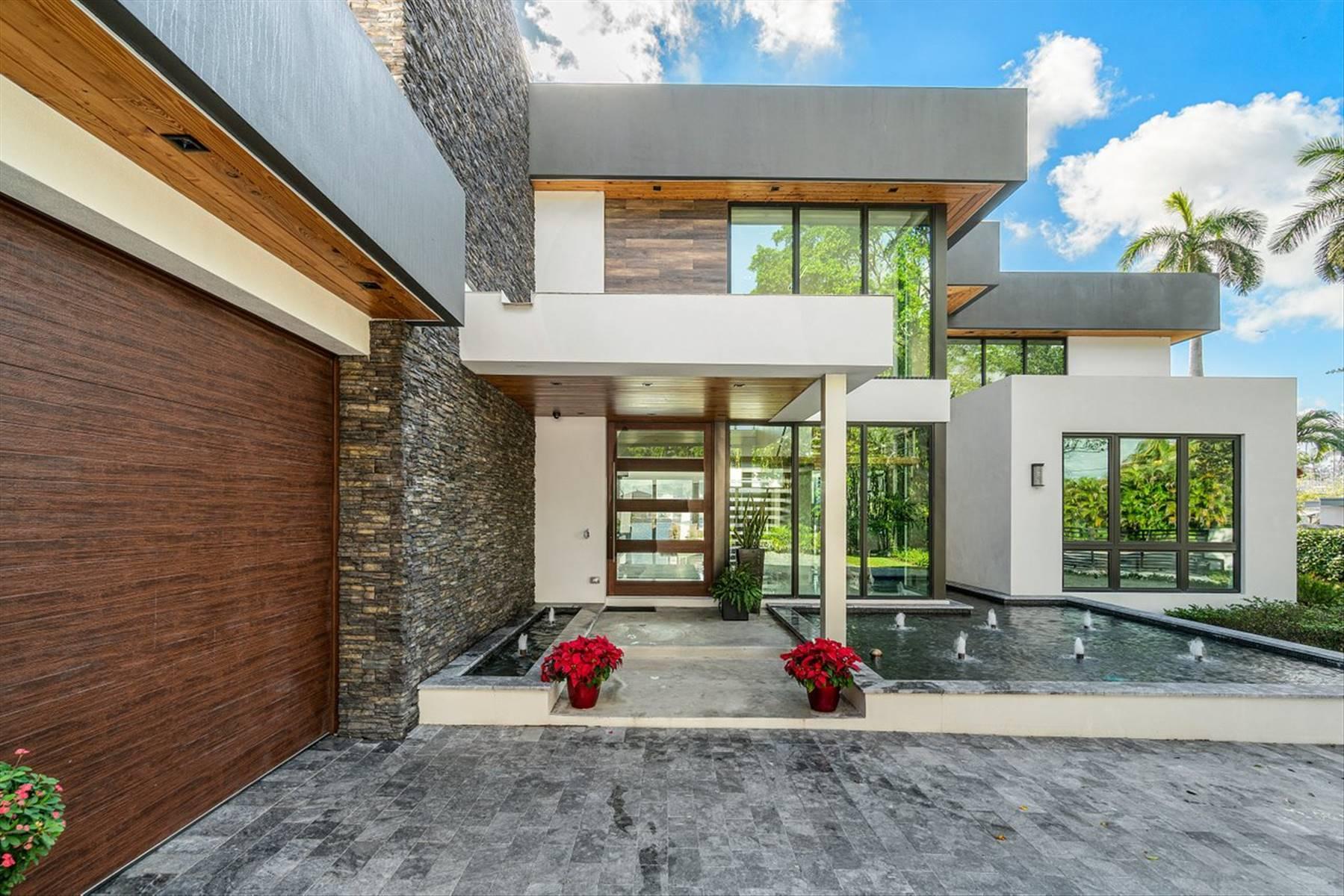 Riverland Manor - Residential