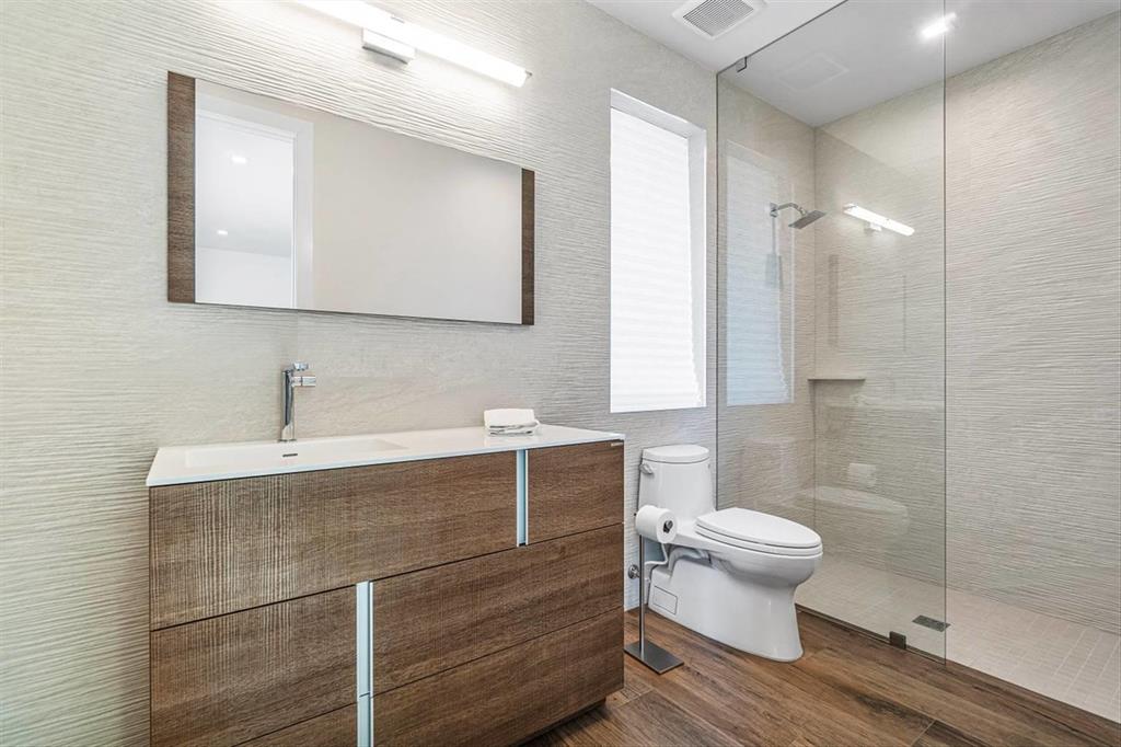 Riverland Manor - Residential