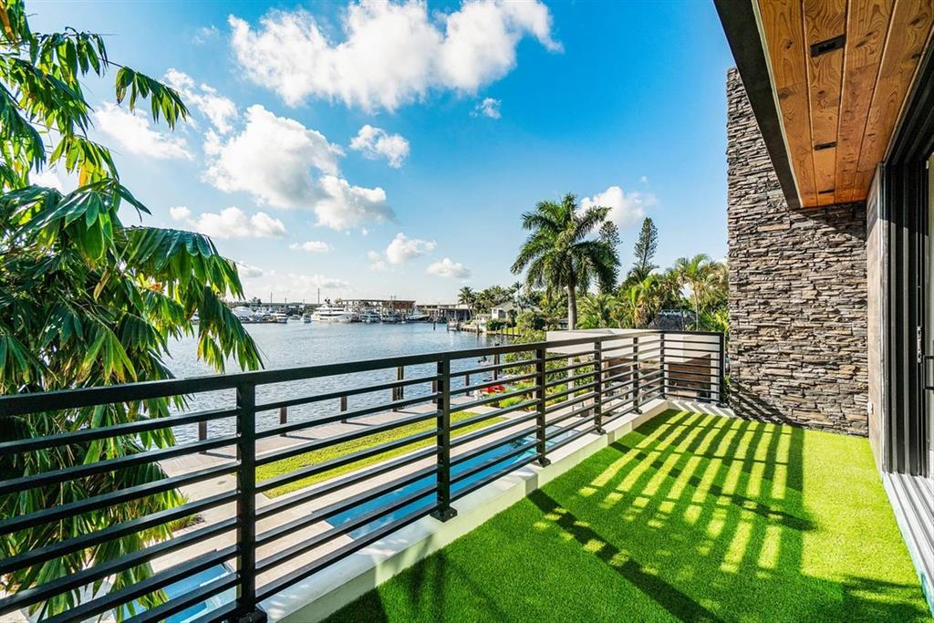 Riverland Manor - Residential