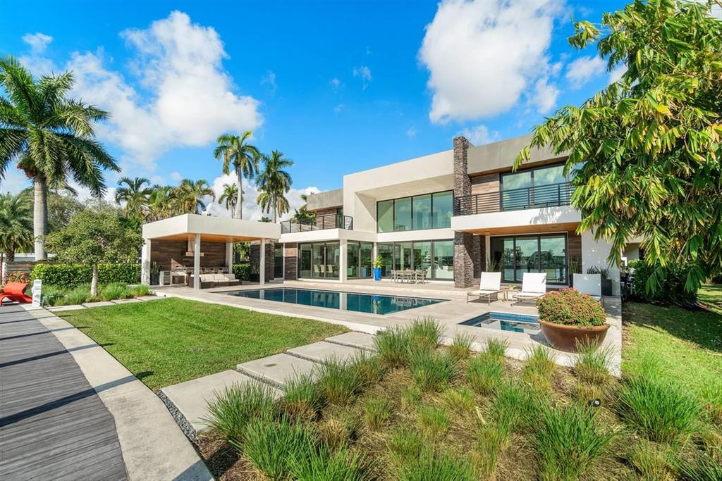 Riverland Manor - Residential