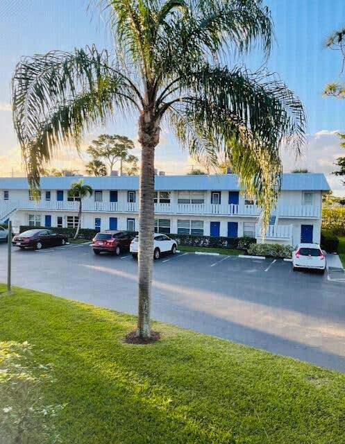 Photo of 2929 SE Ocean Boulevard #J 8, Stuart, FL 34996 (MLS # R10978816)