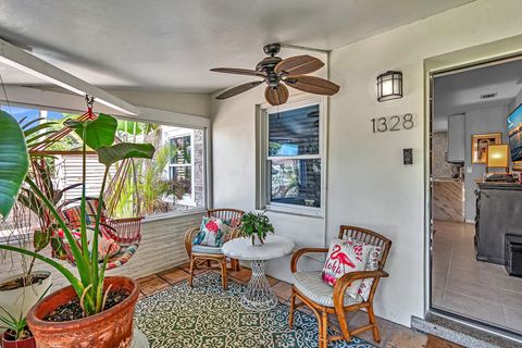 Single Family Residence in Fort Lauderdale FL 1328 1st Ave 5.jpg