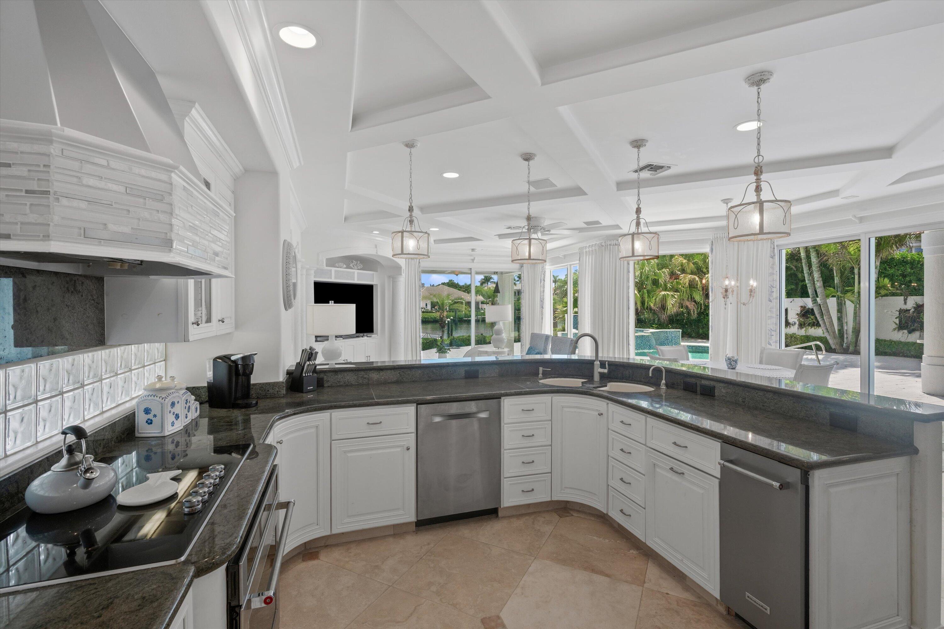 BARROW ISLAND AT JONATHANS LANDING - Residential