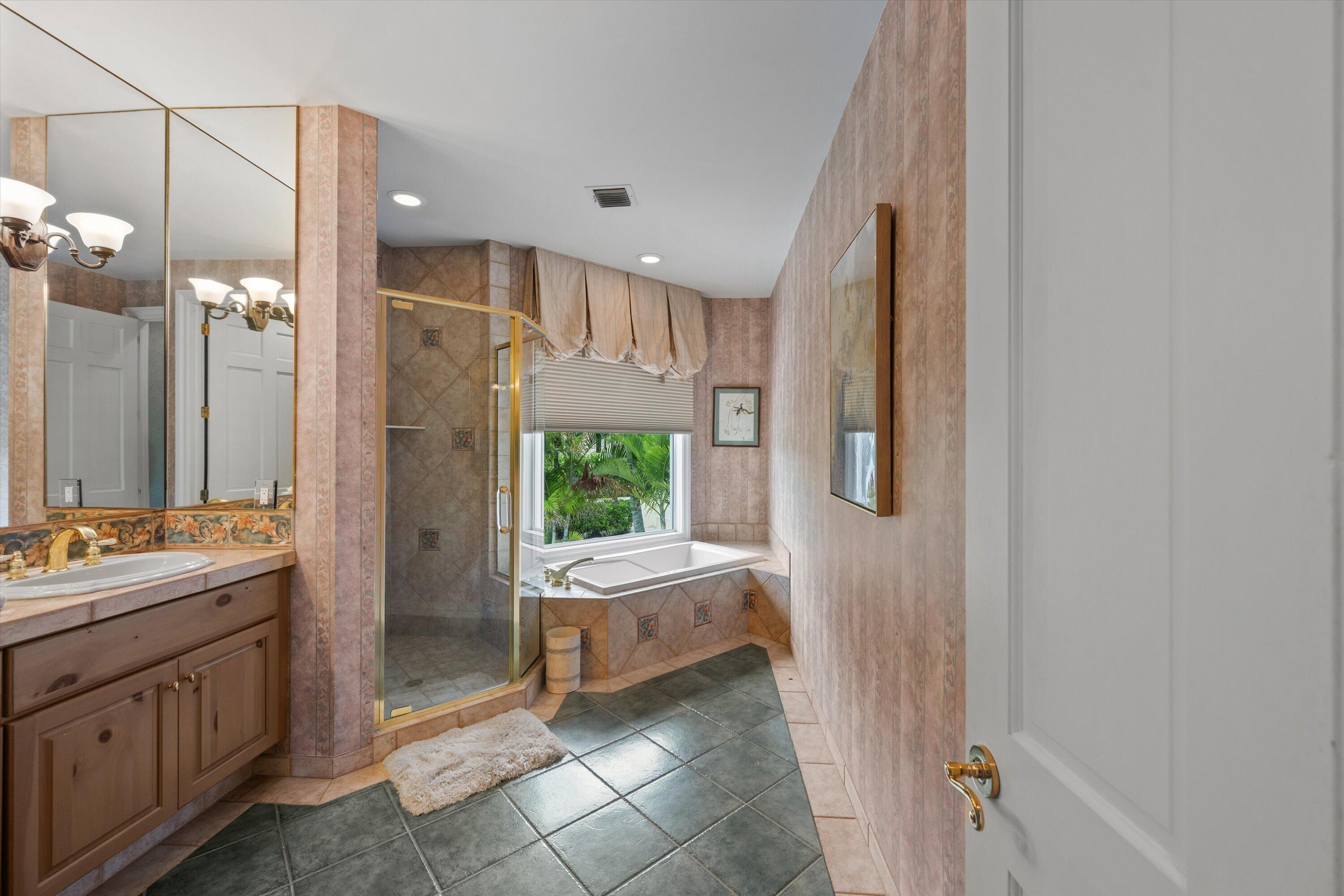 BARROW ISLAND AT JONATHANS LANDING - Residential