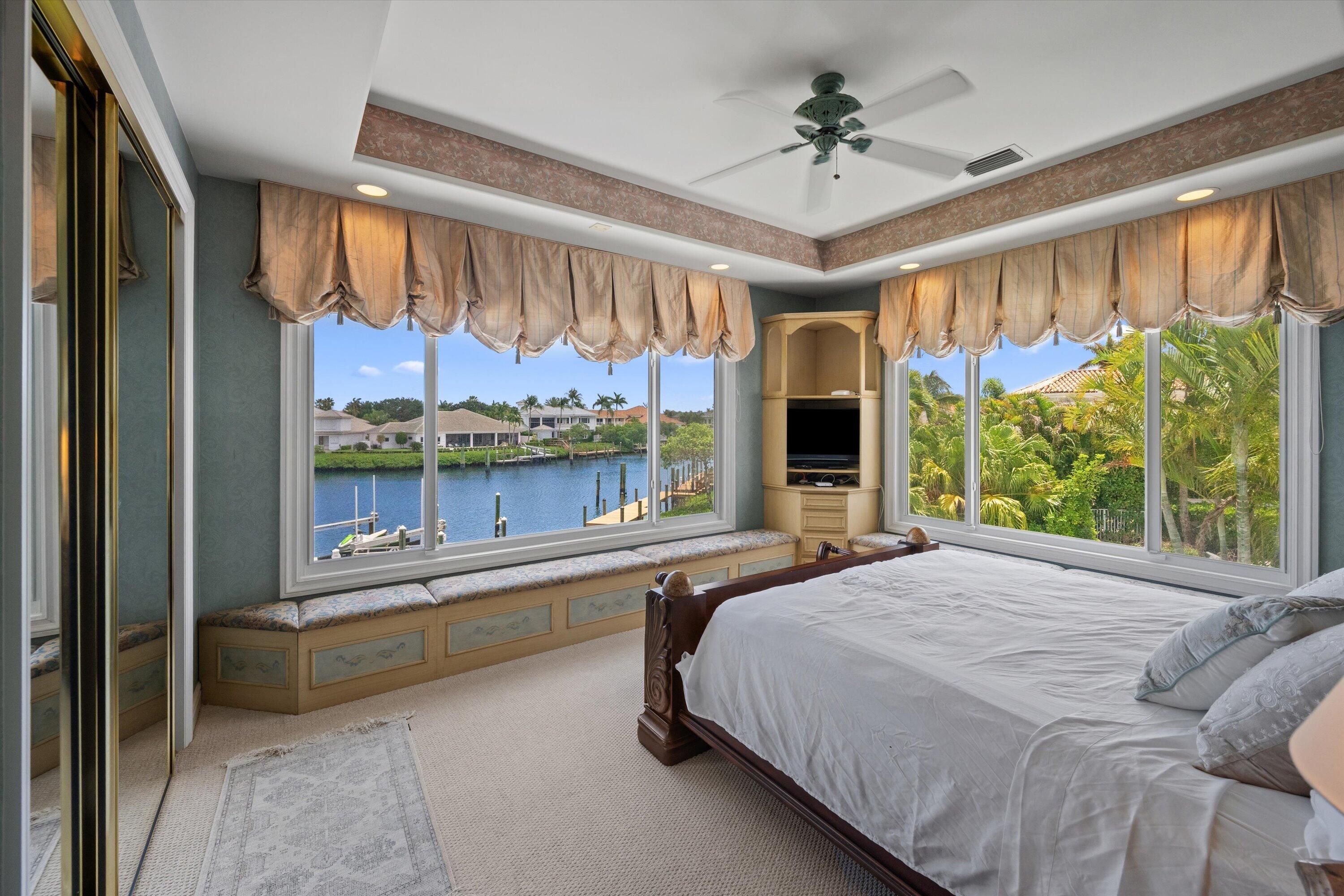 BARROW ISLAND AT JONATHANS LANDING - Residential