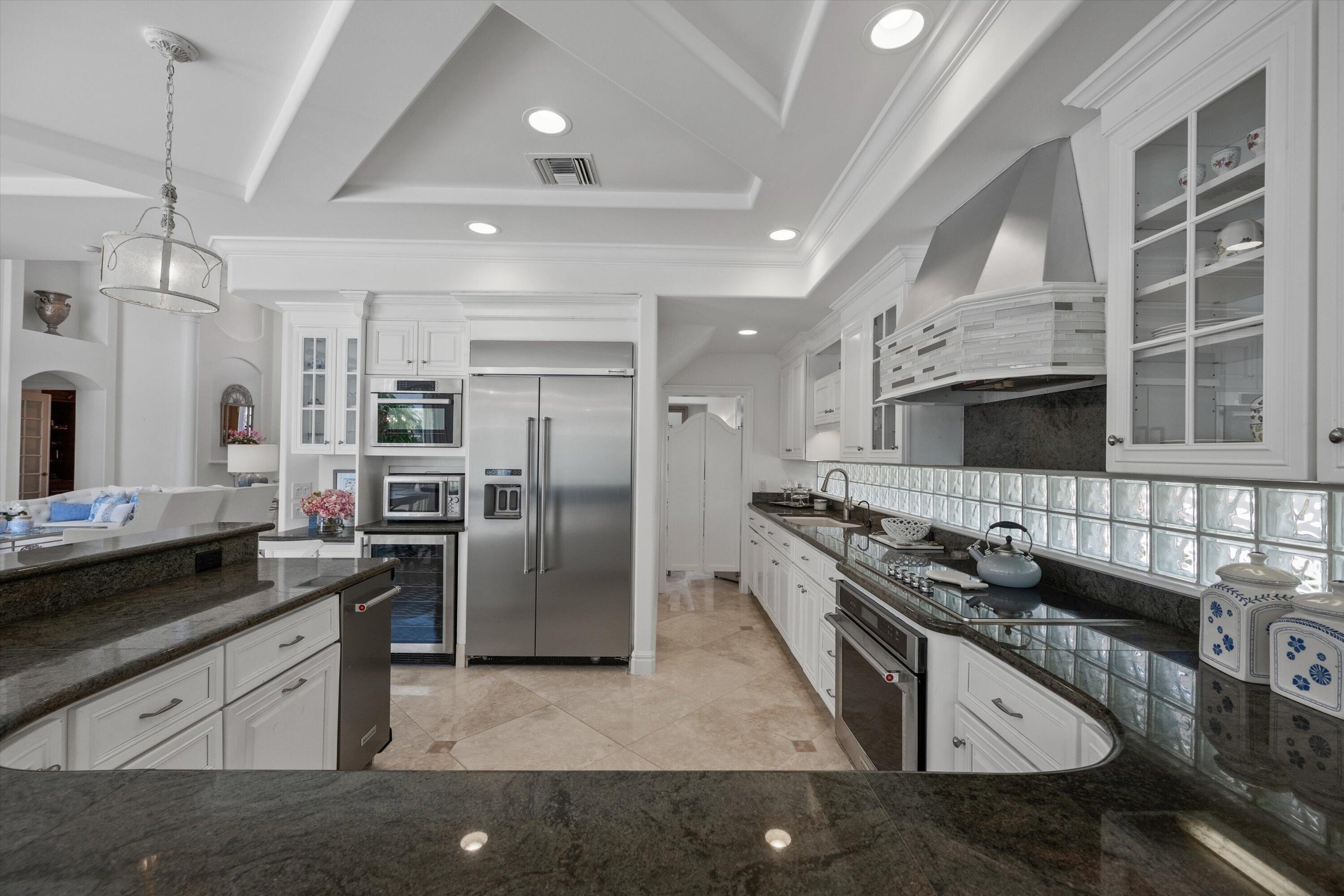 BARROW ISLAND AT JONATHANS LANDING - Residential