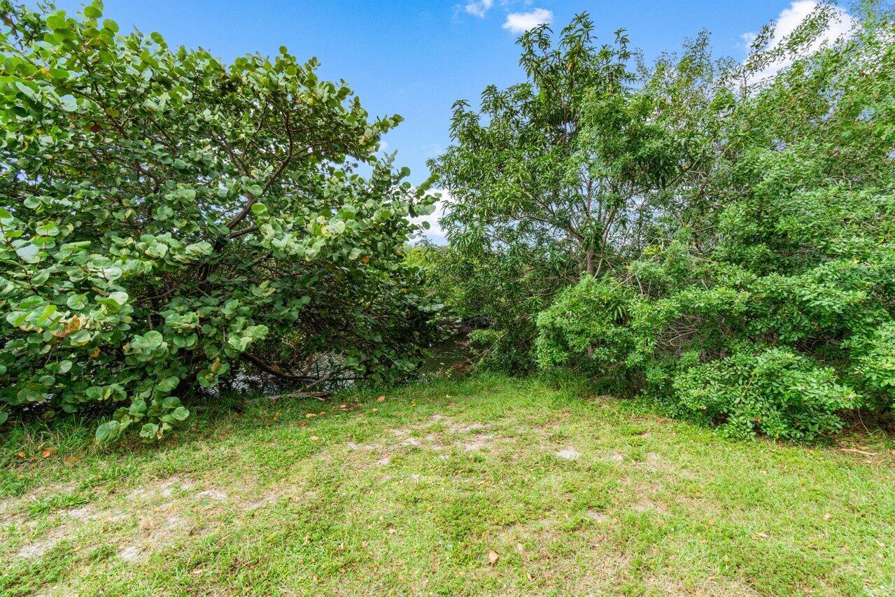 CASA DEL RIO CONDO - Residential Lease
