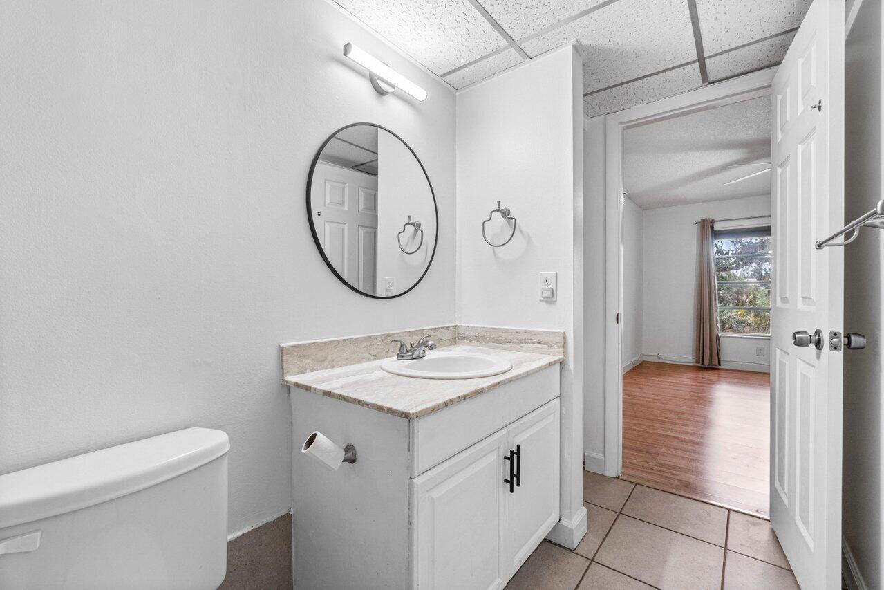 CASA DEL RIO CONDO - Residential Lease