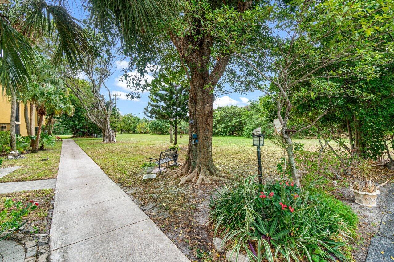 CASA DEL RIO CONDO - Residential Lease