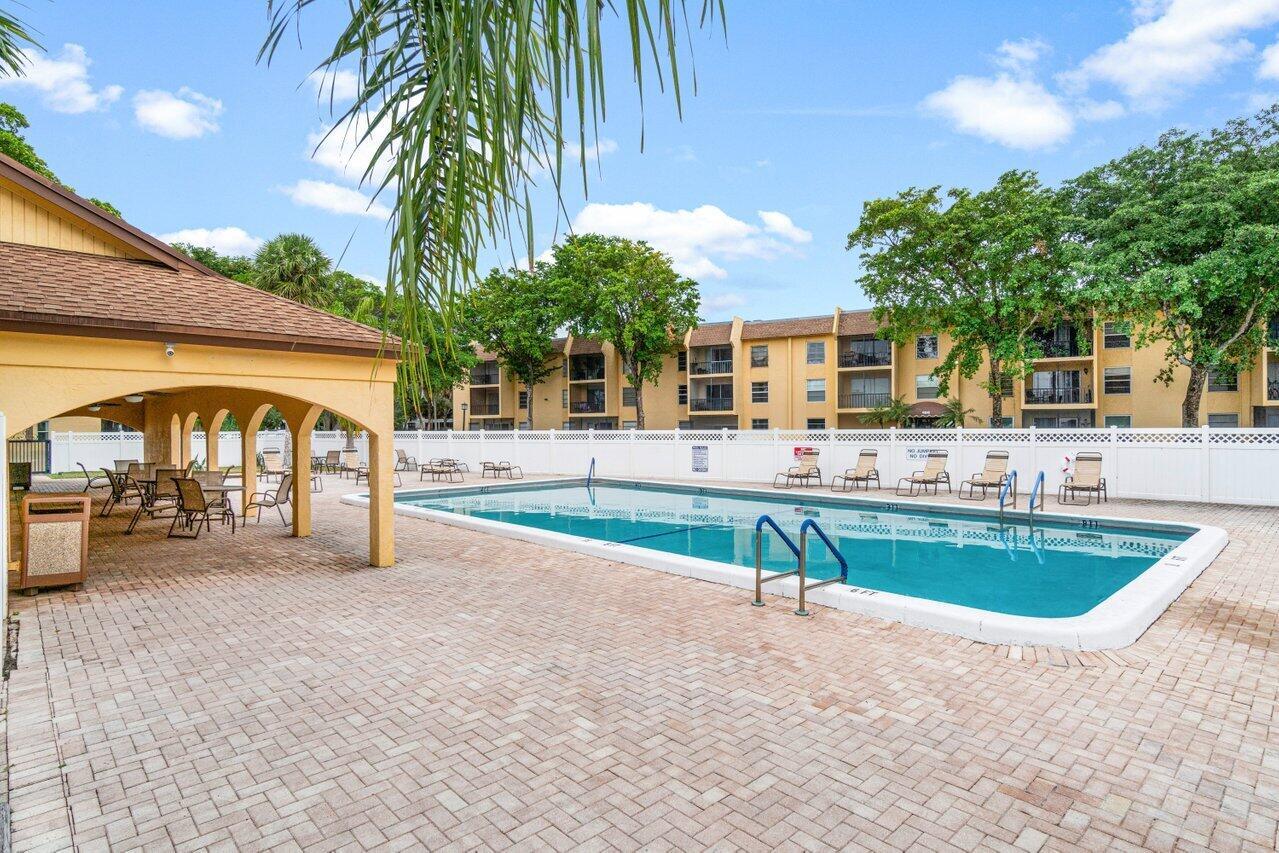 CASA DEL RIO CONDO - Residential Lease