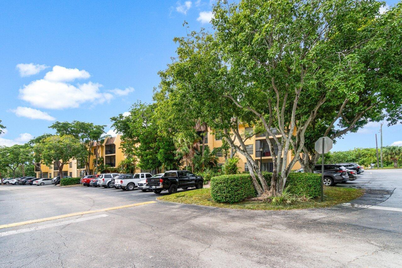 CASA DEL RIO CONDO - Residential Lease