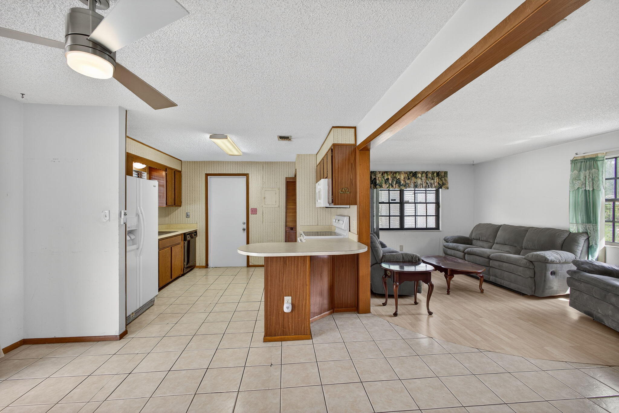 ACREHOME PARK SECOND ADD - Residential Lease