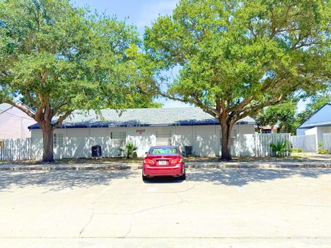 2007 Oleander Boulevard C Fort Pierce FL 34950