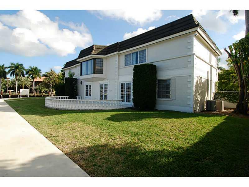 LAS OLAS POINT LOT - Residential