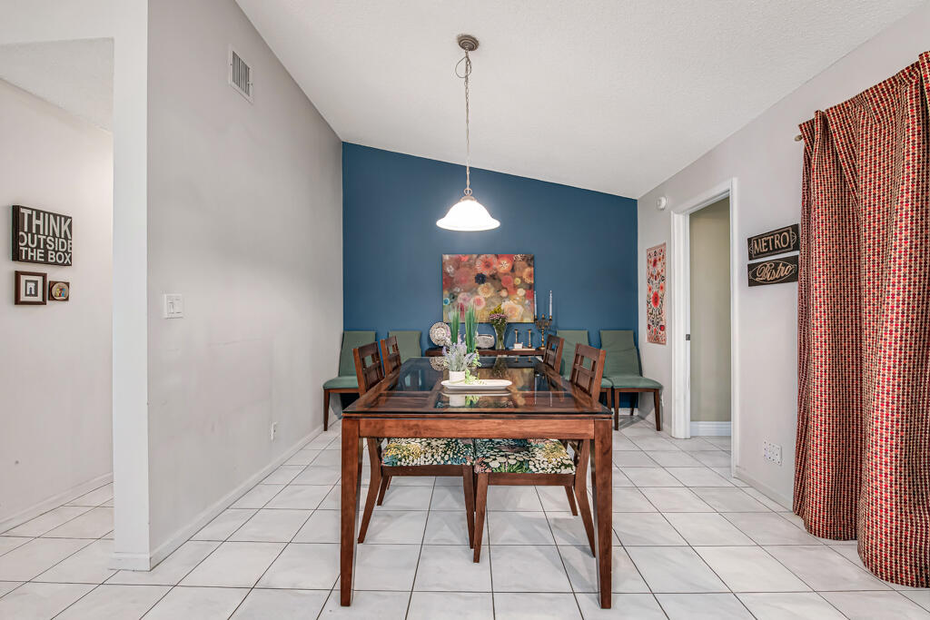 CORAL SPRINGS UNIVERSITY DRIVE - Residential