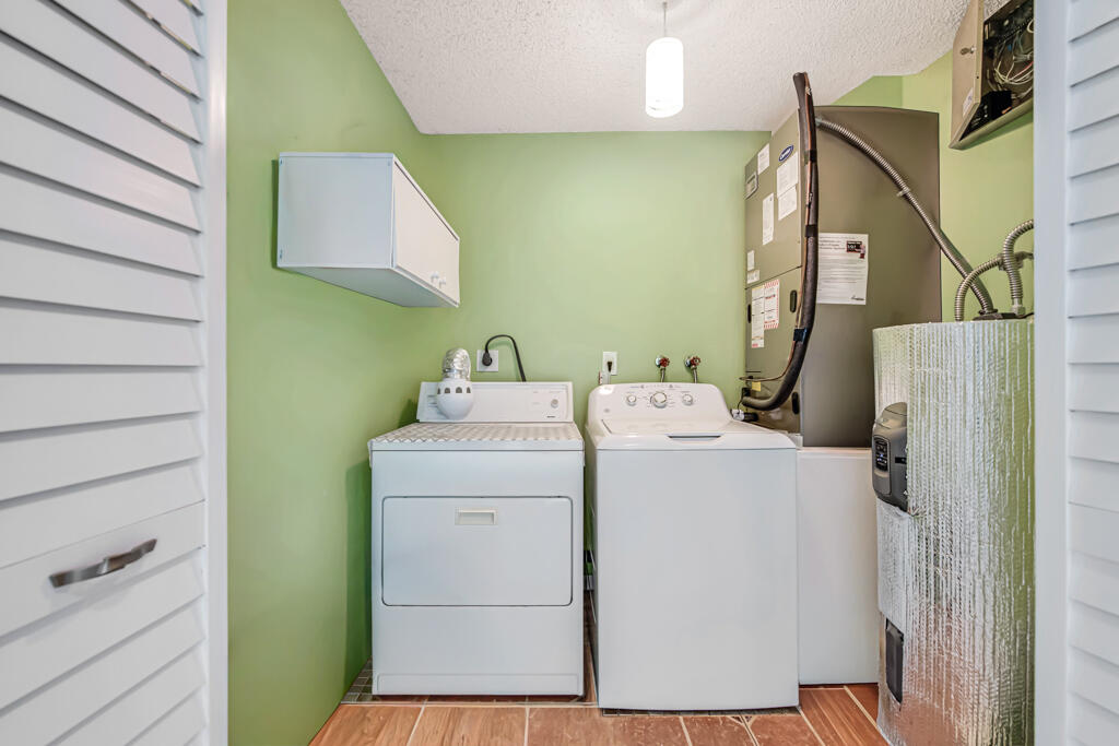 CORAL SPRINGS UNIVERSITY DRIVE - Residential