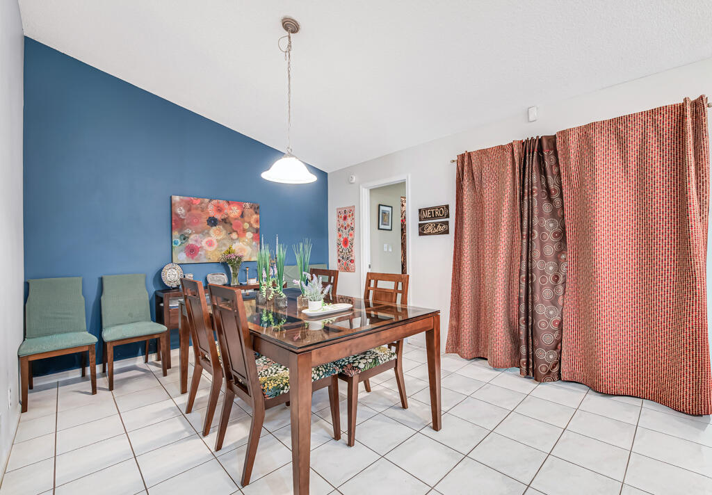 CORAL SPRINGS UNIVERSITY DRIVE - Residential