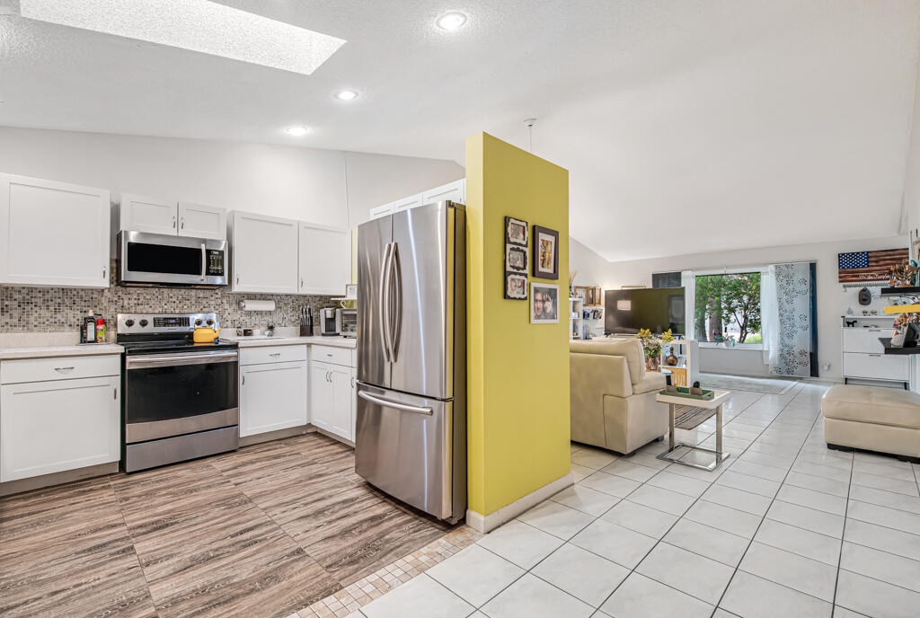 CORAL SPRINGS UNIVERSITY DRIVE - Residential